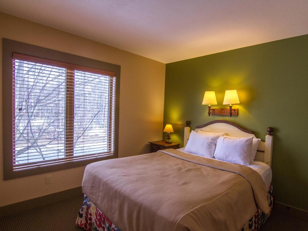 Spacious 2 Bed Condo At Crystal Mountain Resort Thompsonville Екстериор снимка